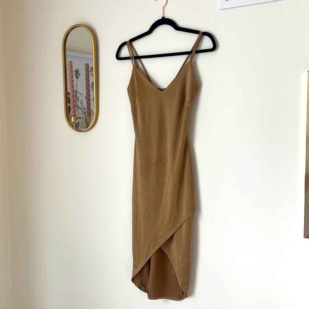 WINDSOR Gold V Neck Dress ✨